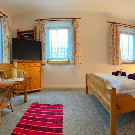 Einkehr Zur Rennstrecke