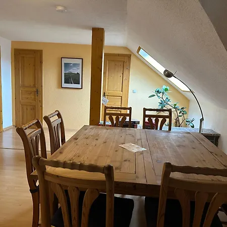 Einkehr Zur Rennstrecke
