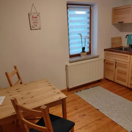 Einkehr Zur Rennstrecke *