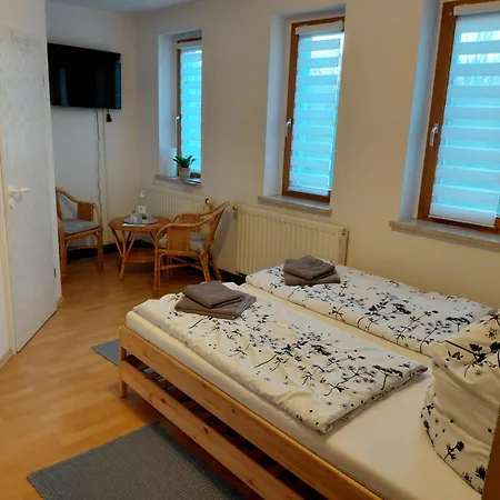 Einkehr Zur Rennstrecke