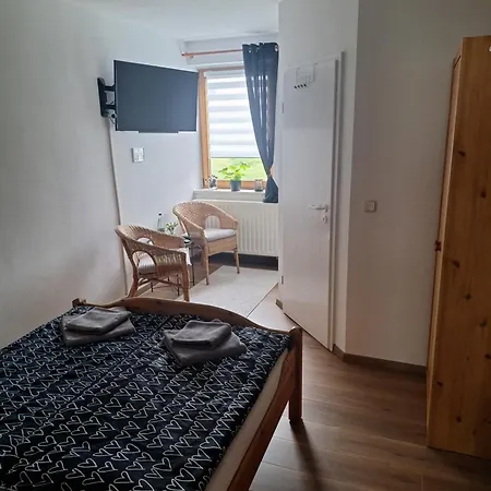 Einkehr Zur Rennstrecke Inn Hohnstein