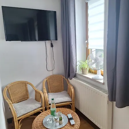 Einkehr Zur Rennstrecke Inn Hohnstein